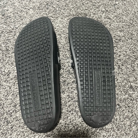 S|O|L|D❌Micheal Kors crystal rhinestone slides - Picture 6 of 6